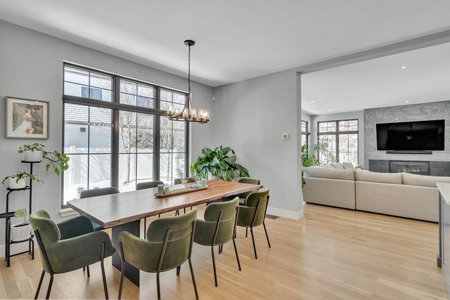 32 Lantern Lane, Wellesley, MA 02481