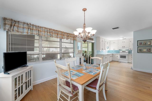 414 S Atlantic Drive, Lantana, FL 33462