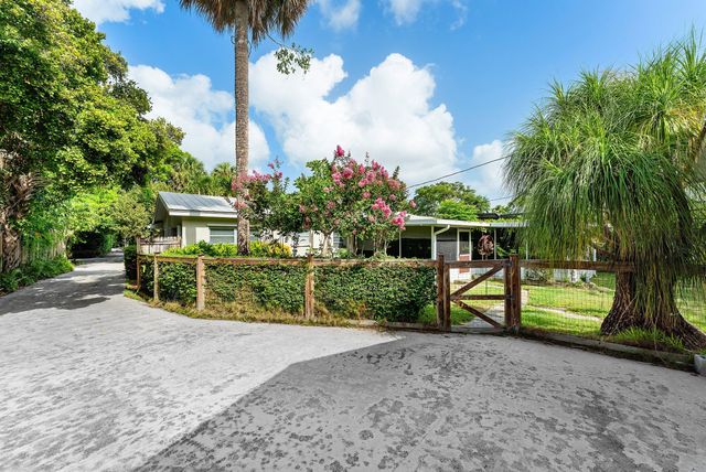 414 S Atlantic Drive, Lantana, FL 33462