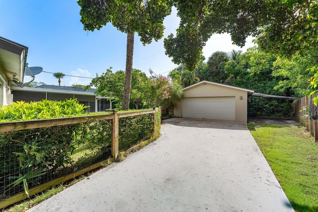 414 S Atlantic Drive, Lantana, FL 33462