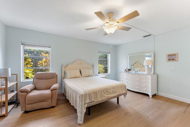 414 S Atlantic Drive, Lantana, FL 33462