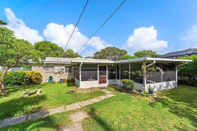 414 S Atlantic Drive, Lantana, FL 33462