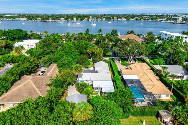 414 S Atlantic Drive, Lantana, FL 33462