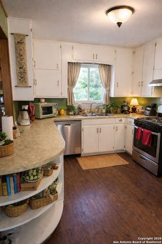 1824 Athel, San Antonio, TX 78237