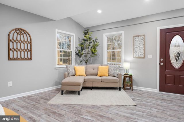 2 RIVER PL, Pennsville, NJ 08070