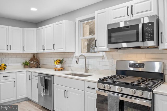 2 RIVER PL, Pennsville, NJ 08070