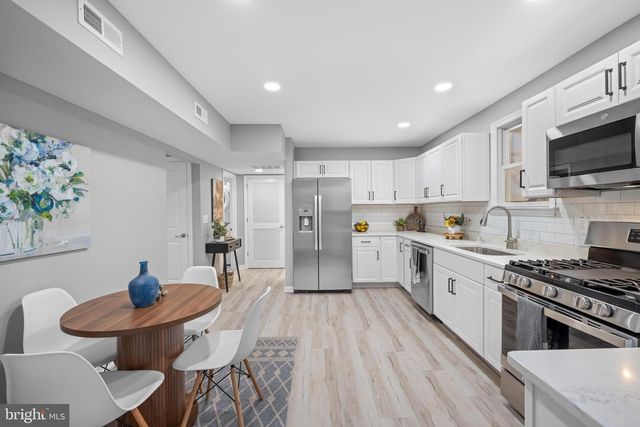 2 RIVER PL, Pennsville, NJ 08070