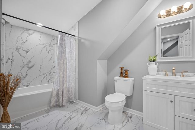 2 RIVER PL, Pennsville, NJ 08070