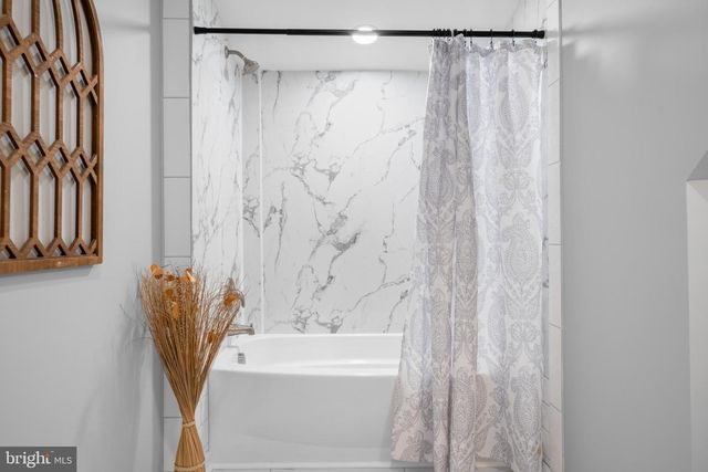 2 RIVER PL, Pennsville, NJ 08070