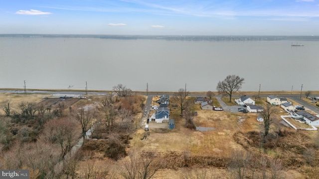 2 RIVER PL, Pennsville, NJ 08070