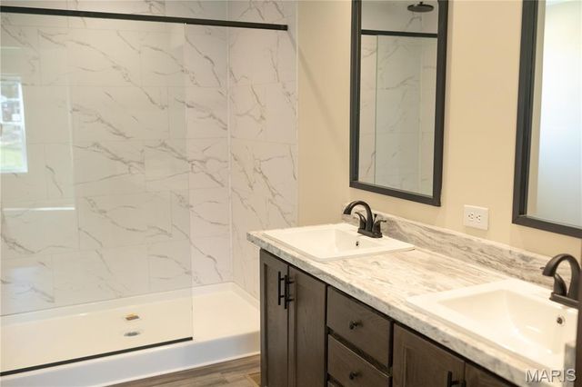 24 Private Lane 215, Rolla, MO 65401