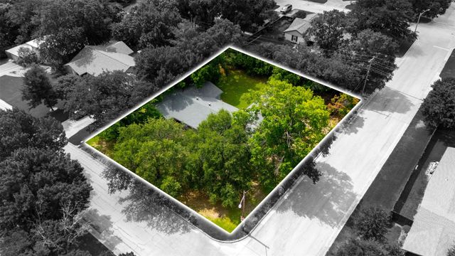 4437 Tamworth Road, Fort Worth, TX 76116