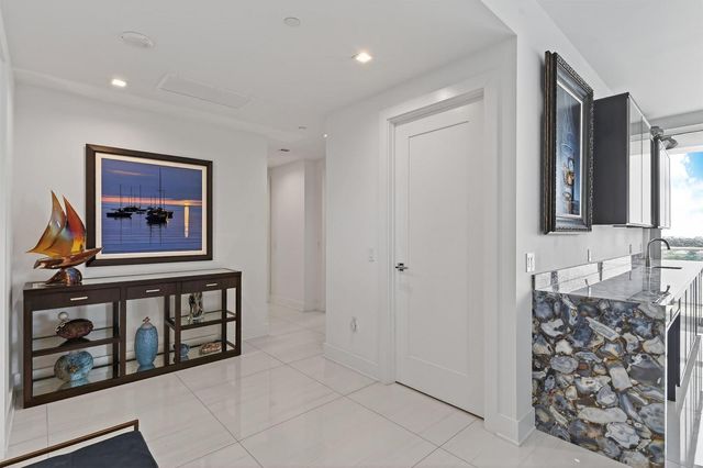 5000 N Ocean Drive 1001, Singer Island, FL 33404