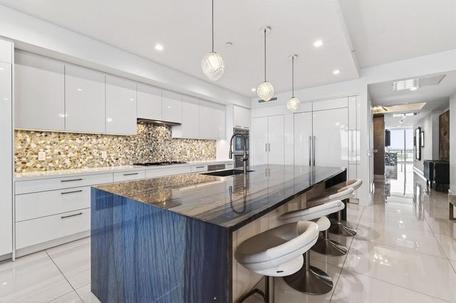 5000 N Ocean Drive 1001, Singer Island, FL 33404