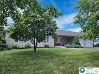 4004 Donegal Drive, Bethlehem Twp, PA 18020