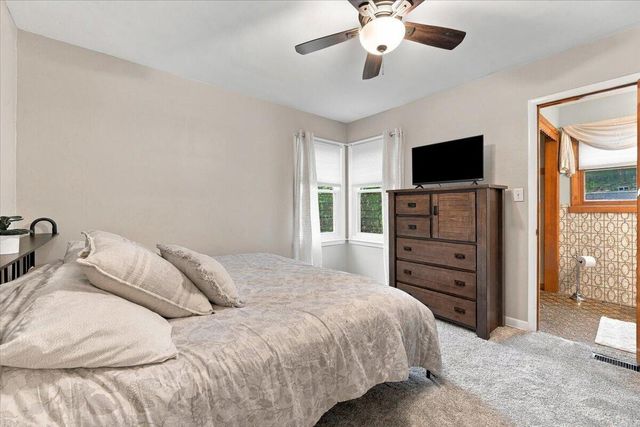 216 ELMWOOD Drive, Council Bluffs, IA 51503