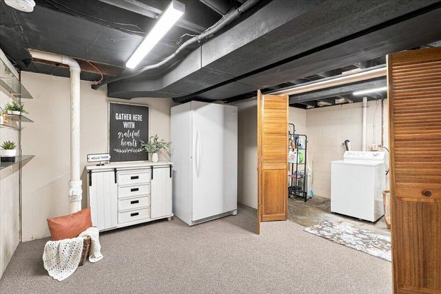 216 ELMWOOD Drive, Council Bluffs, IA 51503