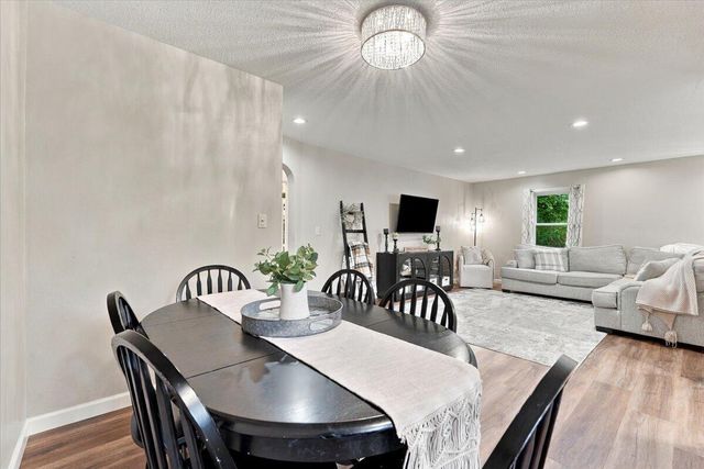 216 ELMWOOD Drive, Council Bluffs, IA 51503