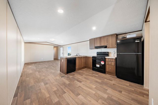 703 Sun Land Circle, Dawson, TX 76639