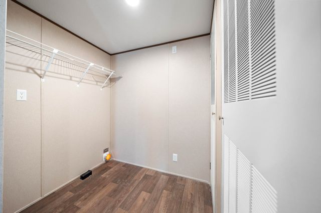 703 Sun Land Circle, Dawson, TX 76639