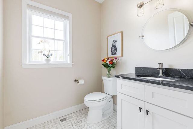 656 Shining Rock Dr, Northbridge, MA 01534