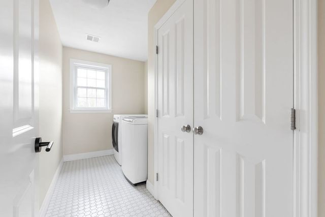 656 Shining Rock Dr, Northbridge, MA 01534