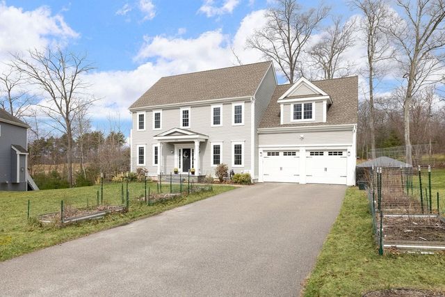 656 Shining Rock Dr, Northbridge, MA 01534