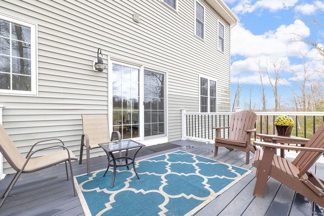 656 Shining Rock Dr, Northbridge, MA 01534