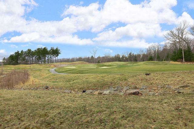 656 Shining Rock Dr, Northbridge, MA 01534