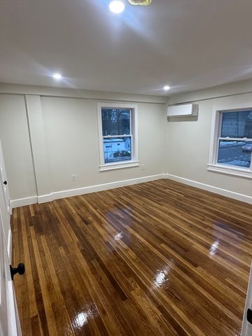 122 Park 2, Stoughton, MA 02072