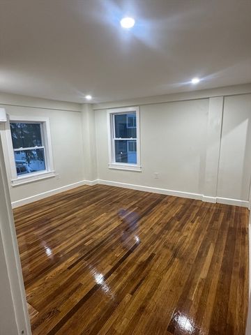 122 Park 2, Stoughton, MA 02072