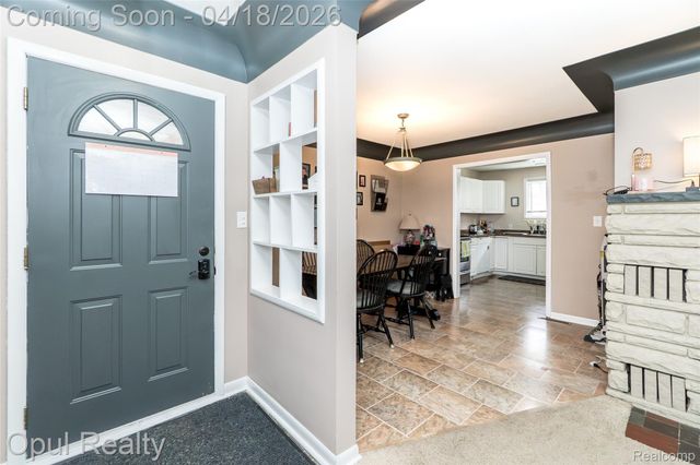 31493 Elmwood Street, Garden City, MI 48135