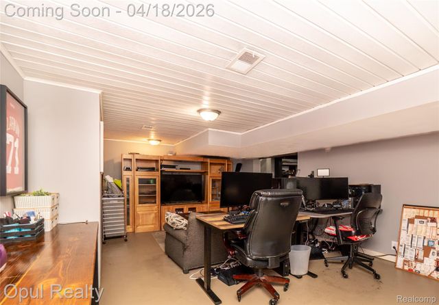 31493 Elmwood Street, Garden City, MI 48135