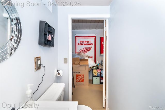 31493 Elmwood Street, Garden City, MI 48135