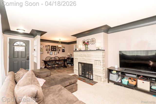 31493 Elmwood Street, Garden City, MI 48135