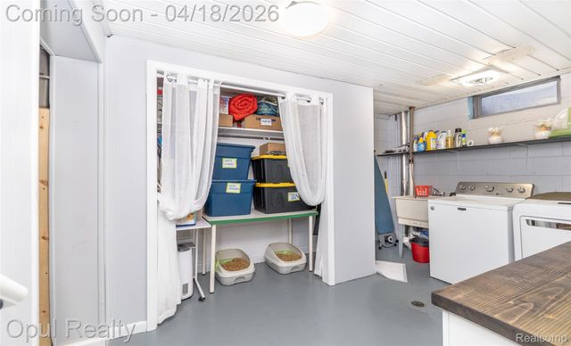 31493 Elmwood Street, Garden City, MI 48135