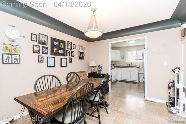 31493 Elmwood Street, Garden City, MI 48135