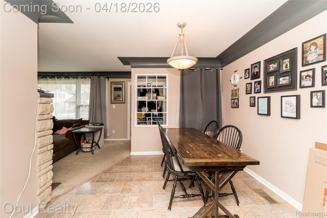 31493 Elmwood Street, Garden City, MI 48135