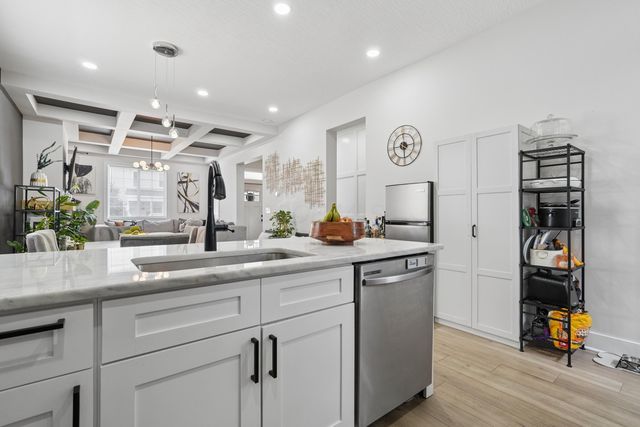 123 N Eureka Avenue, Columbus, OH 43204