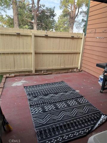 2655 Shadow Hills 37, San Bernardino, CA 92407