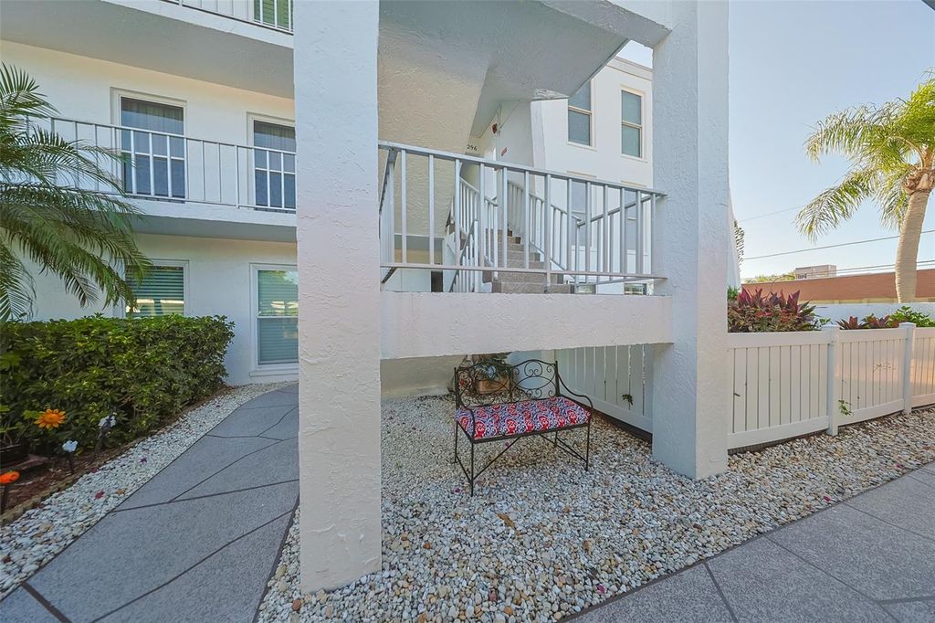 1655 S HIGHLAND AVENUE J295, Clearwater, FL 33756