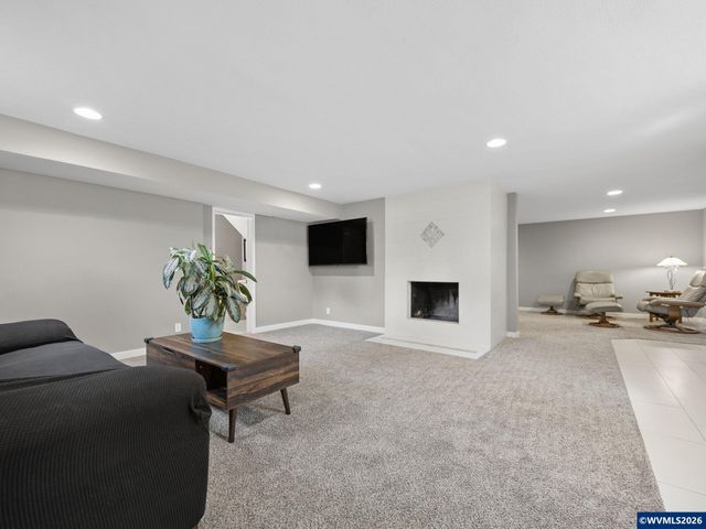 6995 Aumsville Hwy SE, Salem, OR 97317