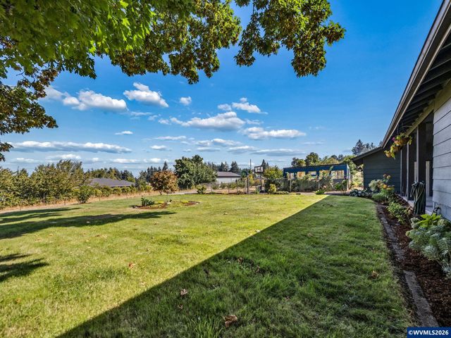 6995 Aumsville Hwy SE, Salem, OR 97317