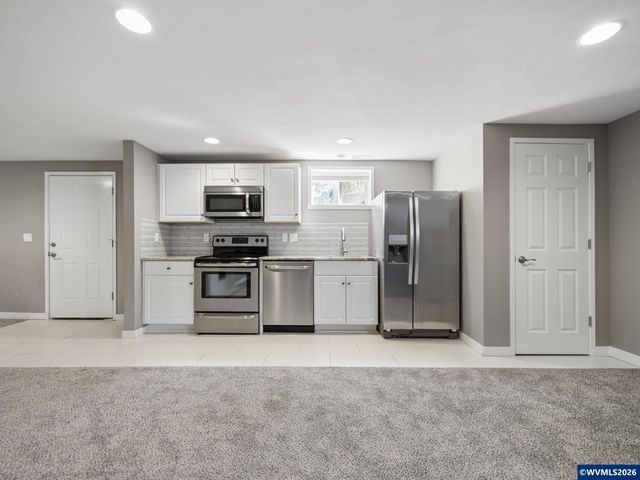 6995 Aumsville Hwy SE, Salem, OR 97317
