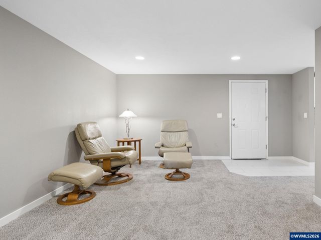 6995 Aumsville Hwy SE, Salem, OR 97317