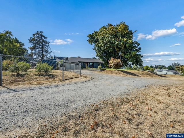 6995 Aumsville Hwy SE, Salem, OR 97317