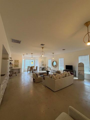 200 SE 7th Avenue, Delray Beach, FL 33483