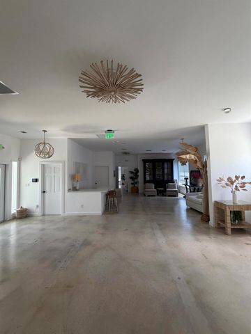 200 SE 7th Avenue, Delray Beach, FL 33483