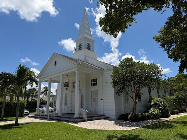 200 SE 7th Avenue, Delray Beach, FL 33483