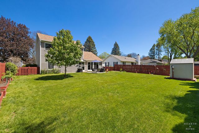 506 Old Hunt Road, Fox River Grove, IL 60021